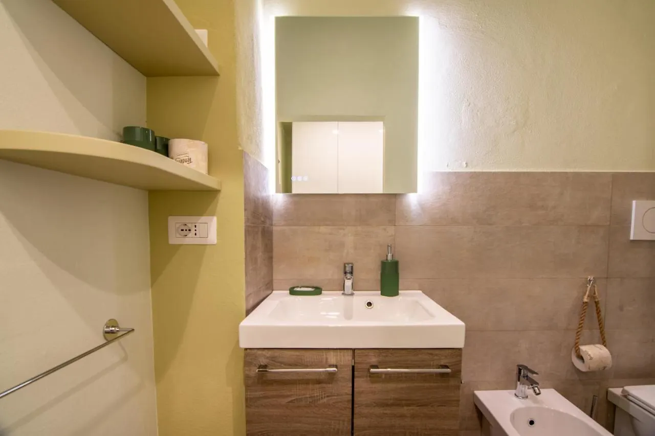 Soppalchino In Via Savona Apartment Milan